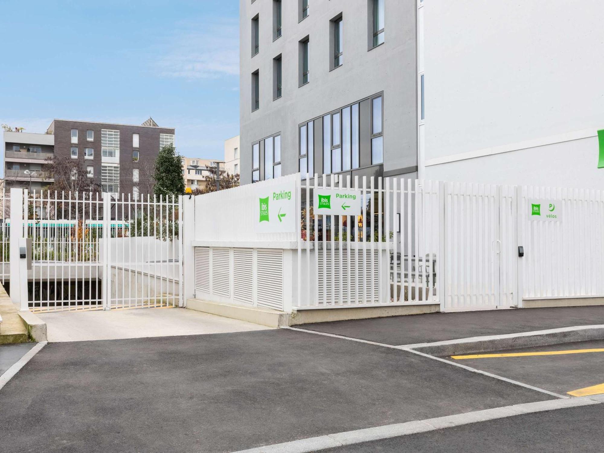 Ibis Styles Bezons Paris La Defense Hotel Exterior photo